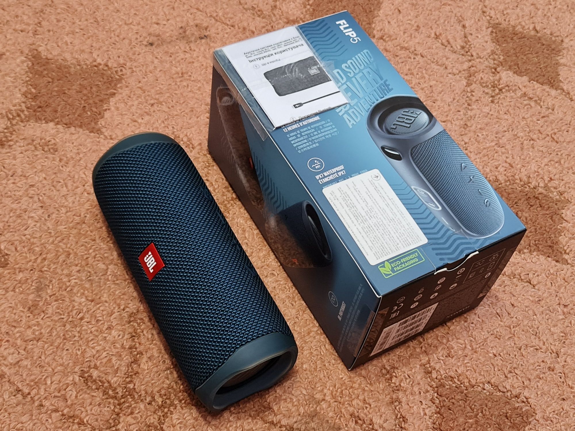 Портативная колонка JBL Flip 5 Blue оригинал,новая.