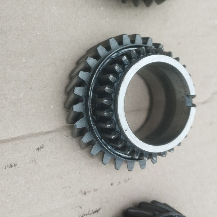 Продам  шестерні  2 3 задня муфтапередачі КПП ваз 2101-07 4ст