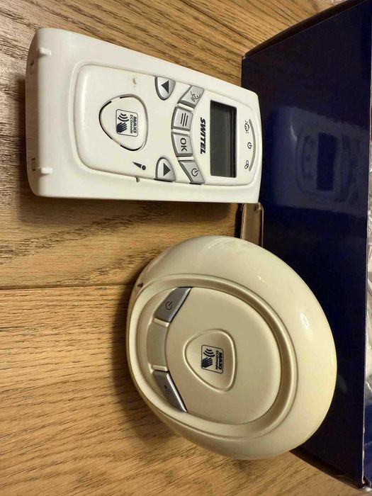 Elektroniczna niania z kołysankami, alarmem, dwustronna komunikacja.