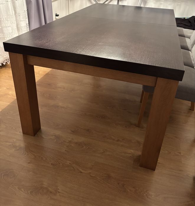 Stół używany rozkładany