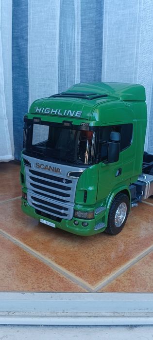 Camião bruder escala 1/16