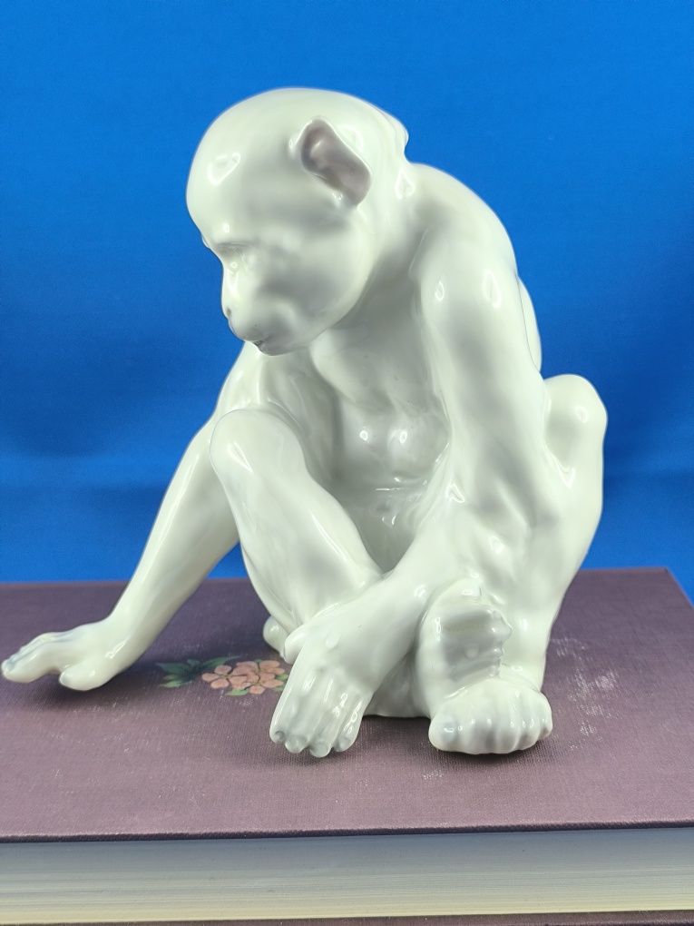 Małpa Gebruder Heubach Lichte Turyngia XIX/XXwiek  #porcelana