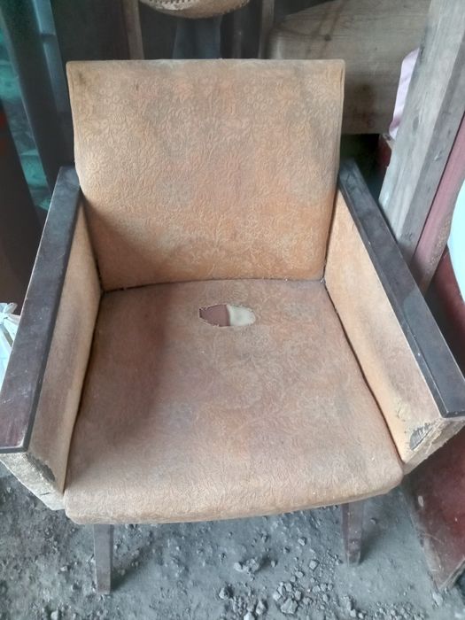 Продам кресло времен  совд..Крепкое