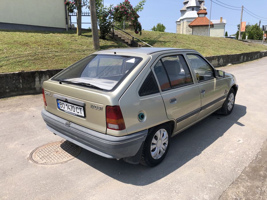 Опель Кадет 1,8 Акпп