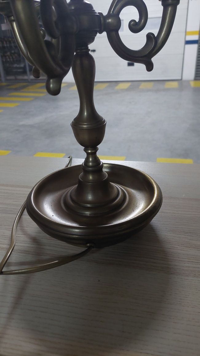 Candeeiro de mesa de entrada ou apoio de sala