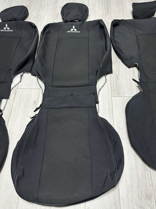 Продам Ідеальні Оригінальні Чохли на Mitsubishi Outlander3 (2012-2020)