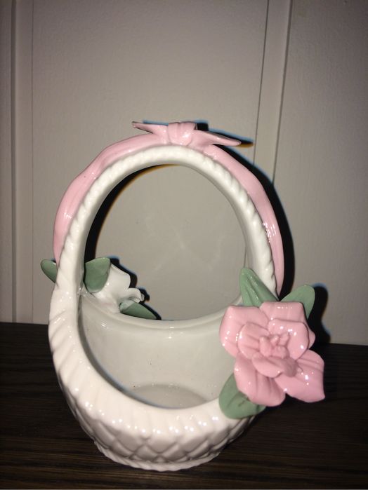 Винтажная фарфоровая корзинка