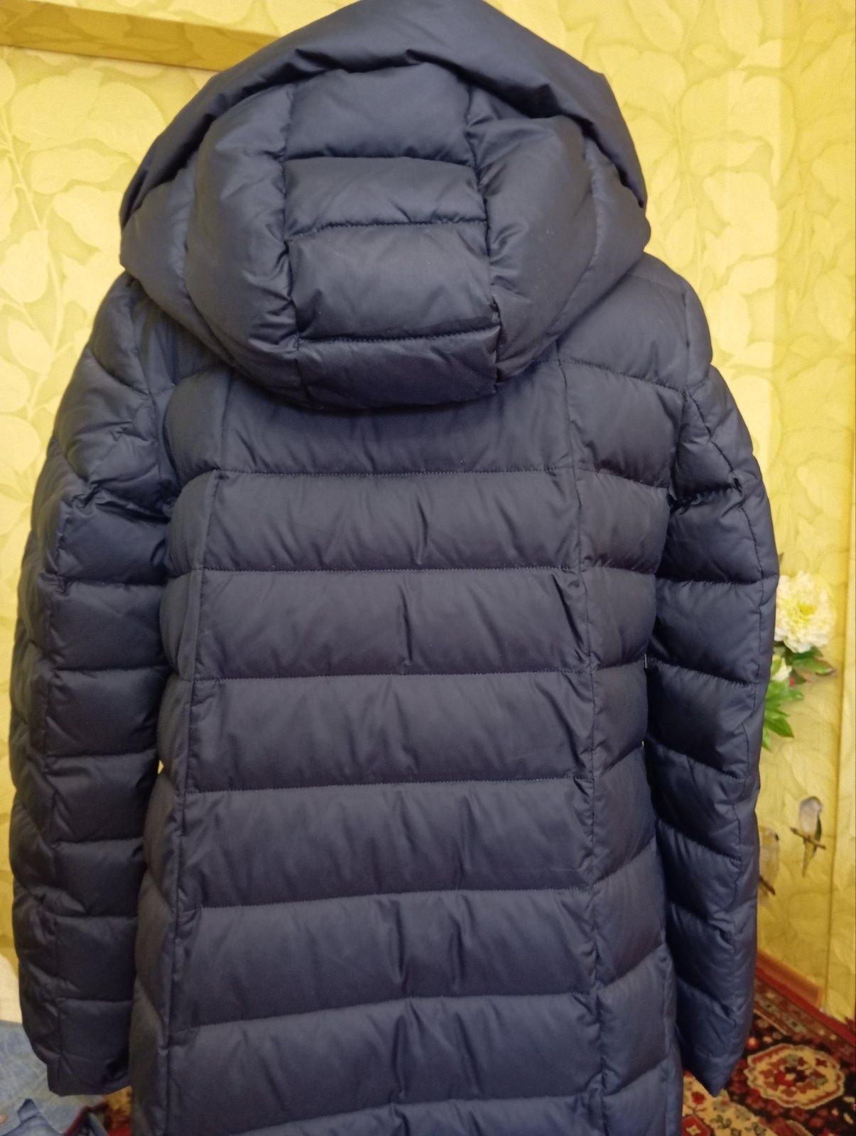 Продам пуховик зимовий