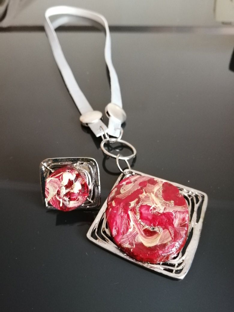 Conjunto de colar e anel artesanato