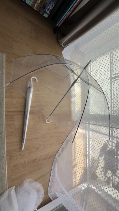 Okulary serca, parasol, numery stołów