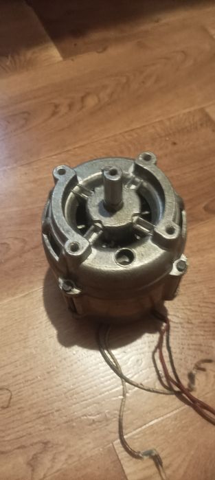 Мотор ві  стиралки  Либідь