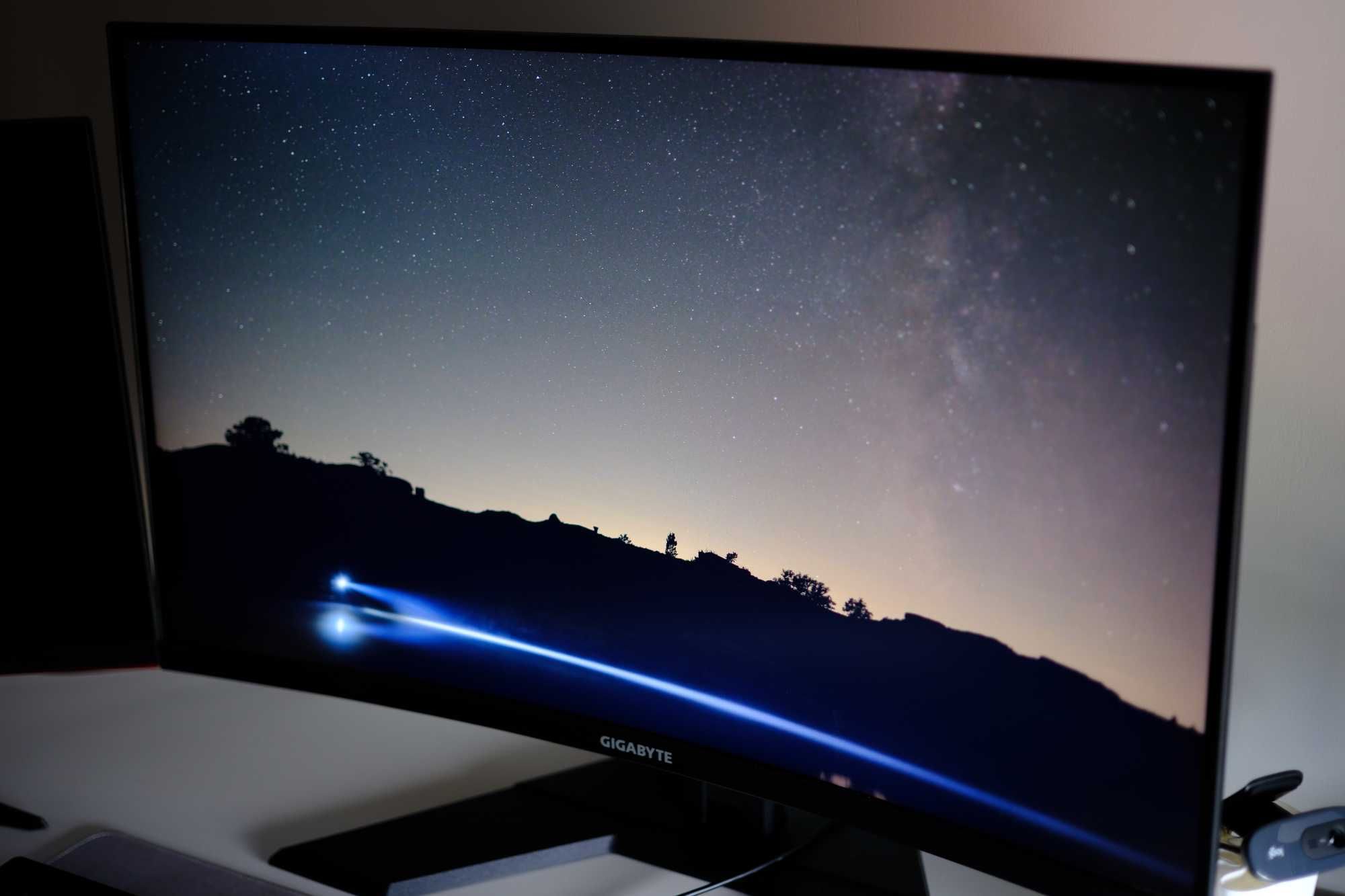 Monitor Gigabyte 32" UHD Curvo 144Hz