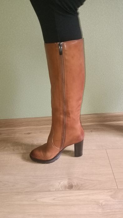 Взуття жіноче осіннє