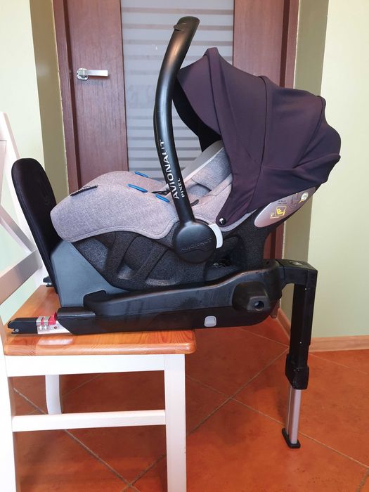 Fotelik Avionaut Pixel PRO z bazą isofix po bliźniakach