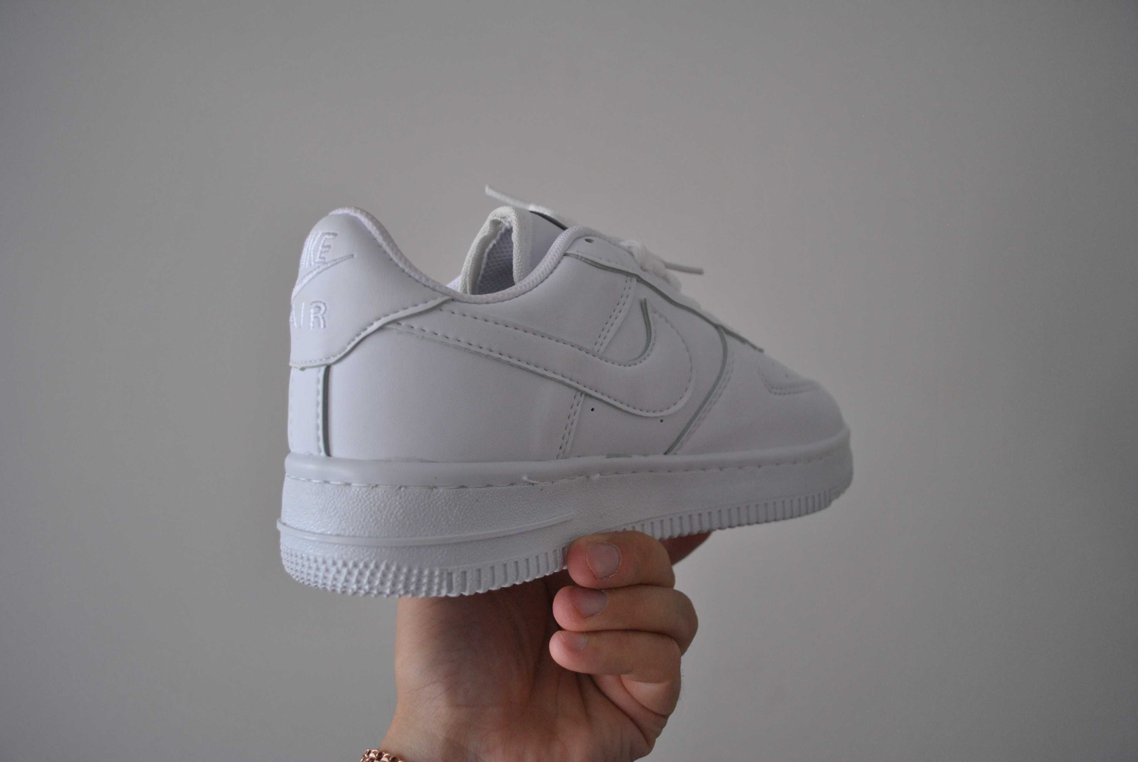 Кросівки Nike Air Force White