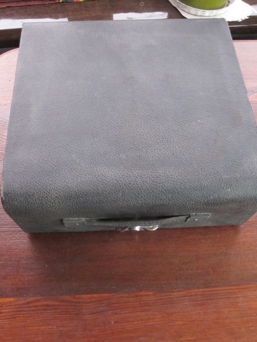 печатная машинка Imperial Good companion model t portable typewriter