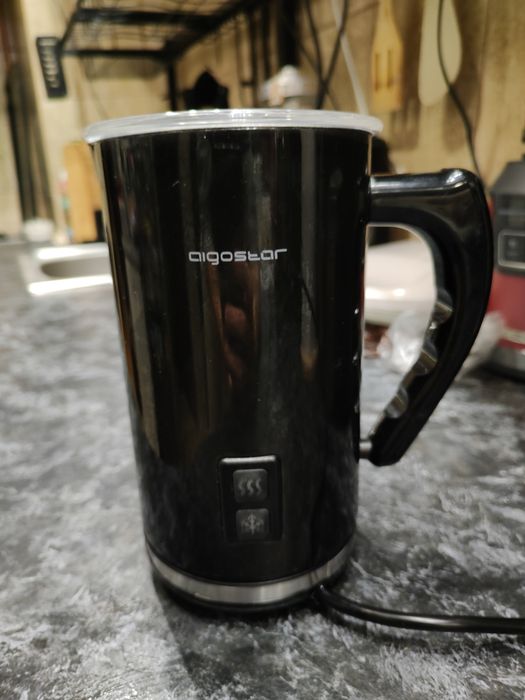 Spieniacz do mleka tryb gorący i zimny 500w czarny Aigostar