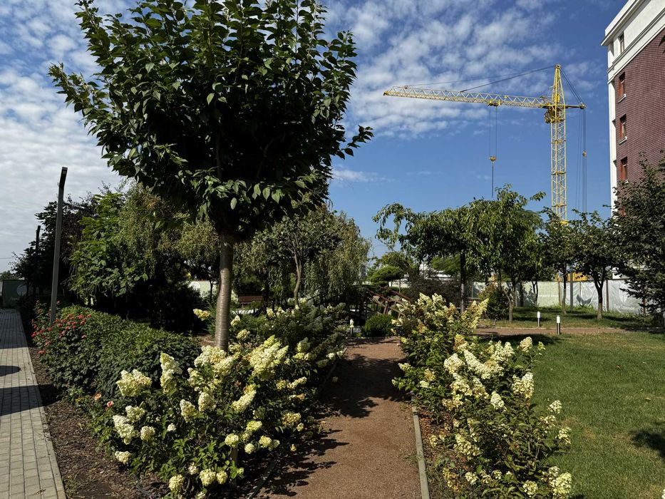 2-комн квартира БЕЗ ремонта в ЖК "Парк-Совиньон"/Таирова