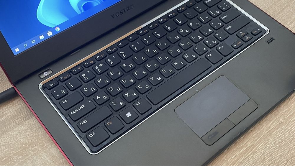 Ноутбук Dell Vostro 3360 / 13.3" / Intel Core i5 / SSD / Компактний