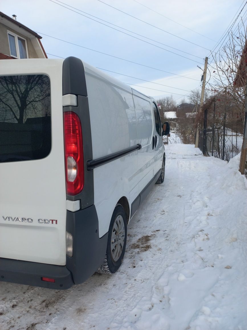 Опель Віваро в гарному стані