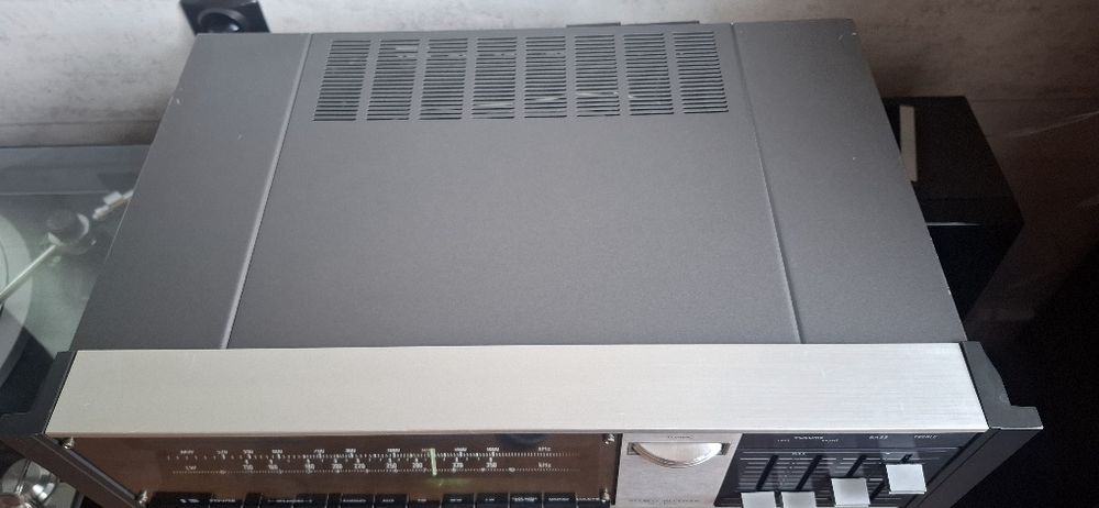 Piękny amplituner firmy JVC JR-S100L.