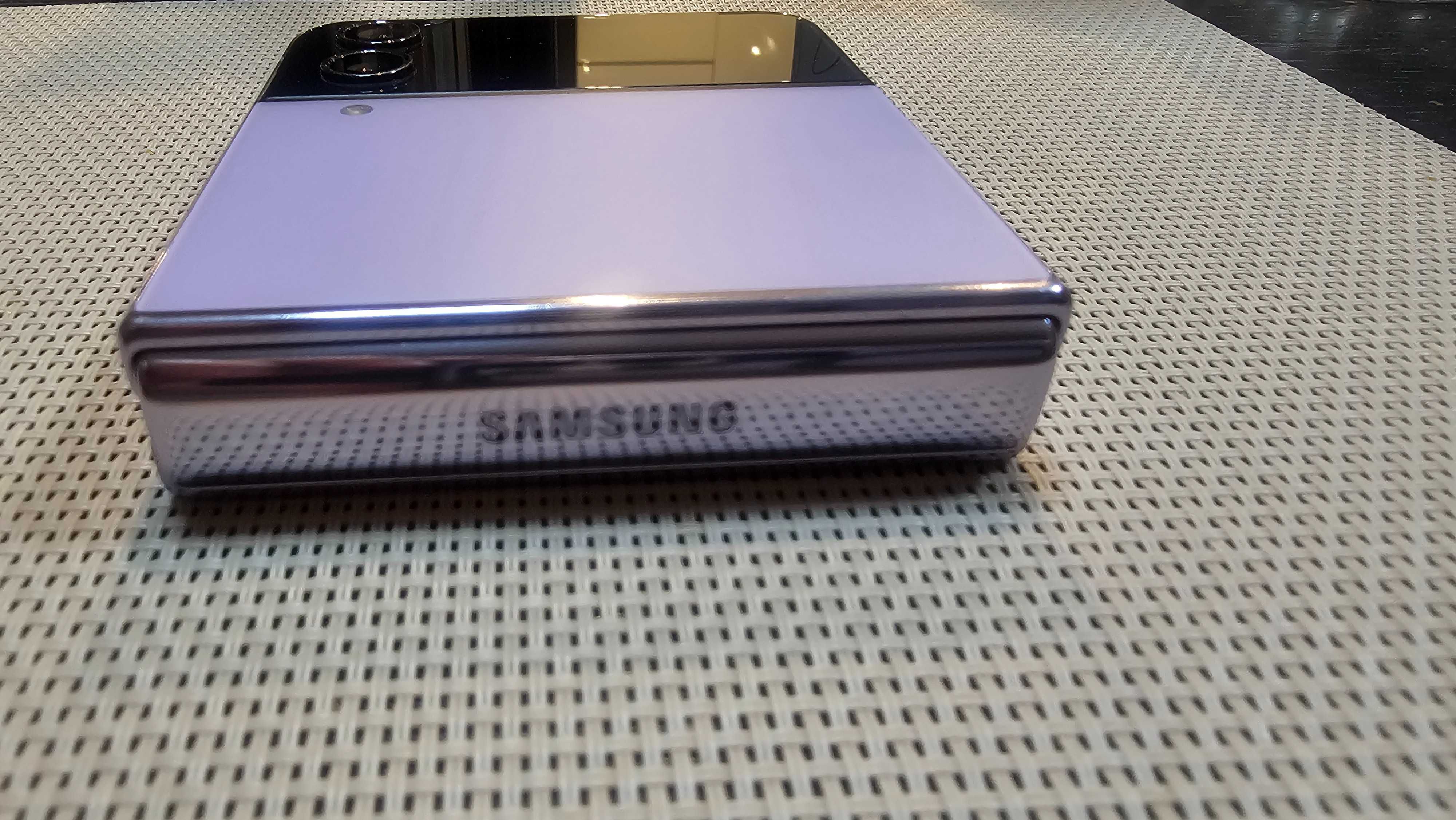 Galaxy Z Flip4 5G SM-F721 8/128GB Fioletowy / lawendowy