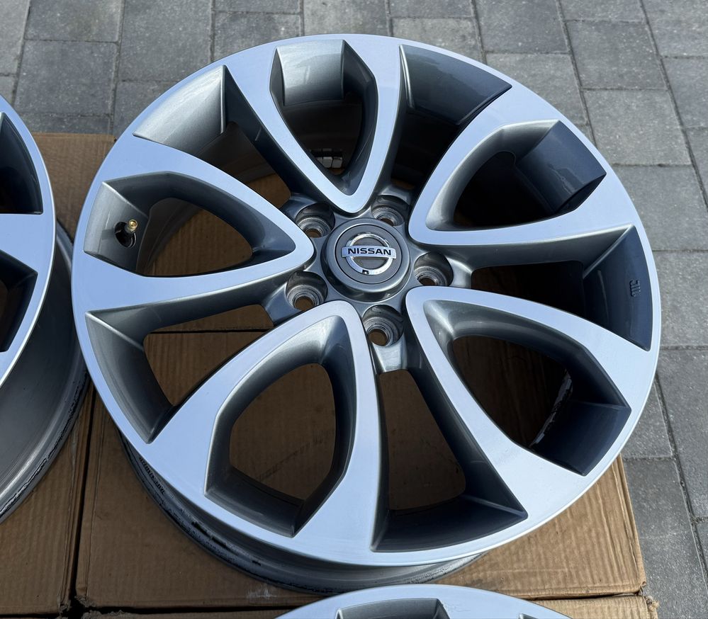 Oryginalne felgi Nissan X-trail Juke Pulsar Qashqai 5x114.3 17" TPMS