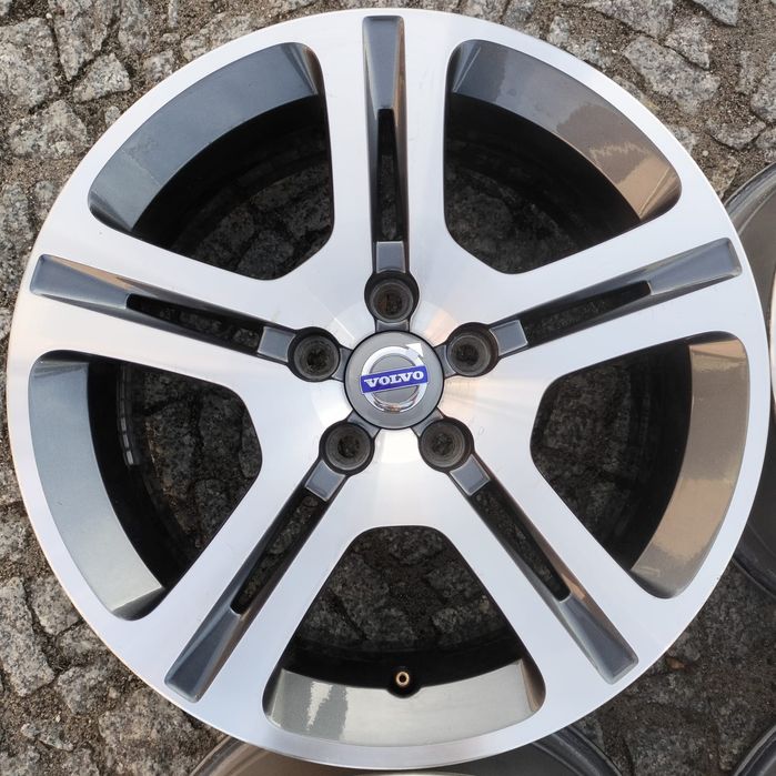 Felgi Aluminiowe Volvo S60 S80 XC70 V70 7,5x17 ET49 5x108