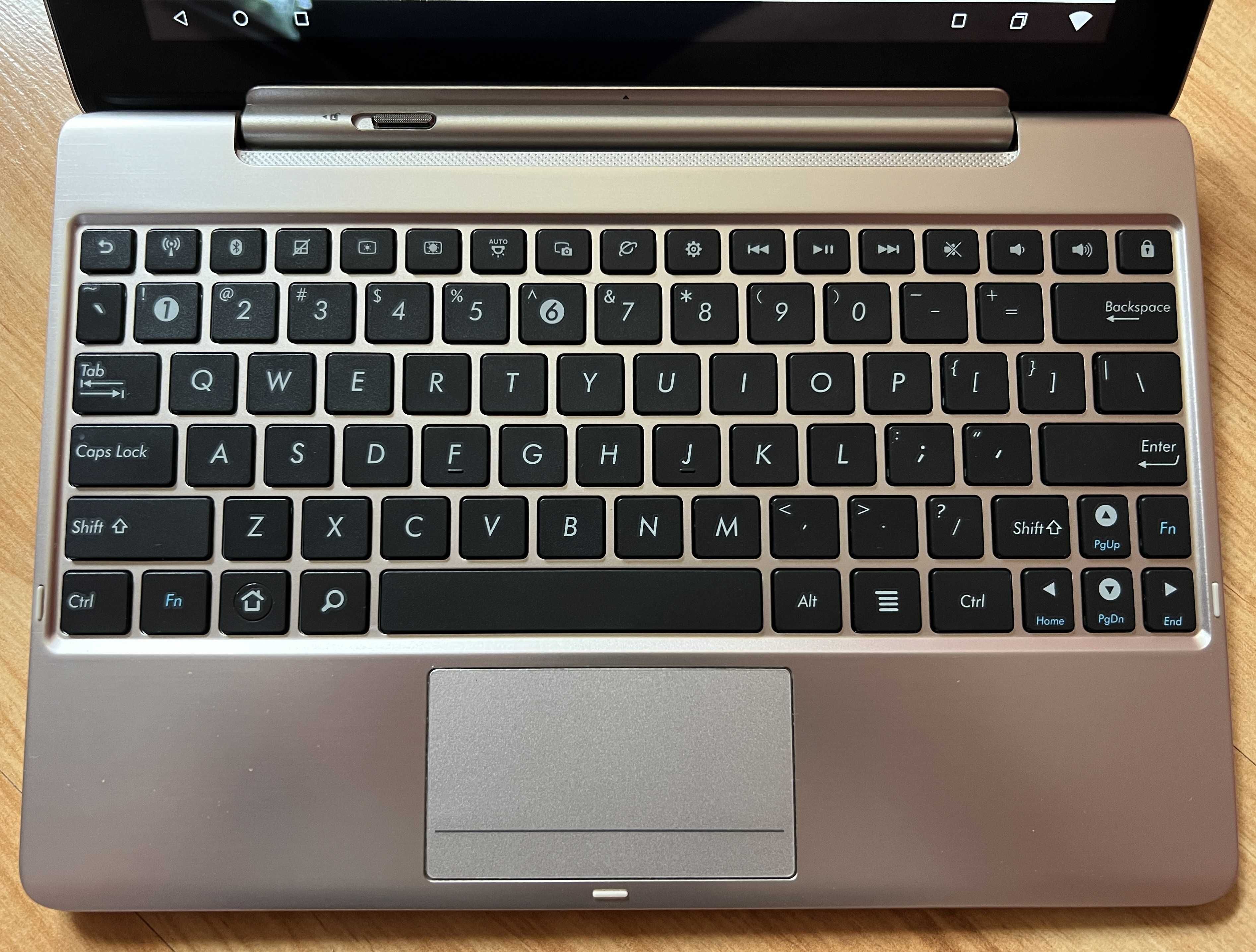 ASUS Transformer Pad TF700T - tablet z klawiaturą Android 7.1.2 z etui