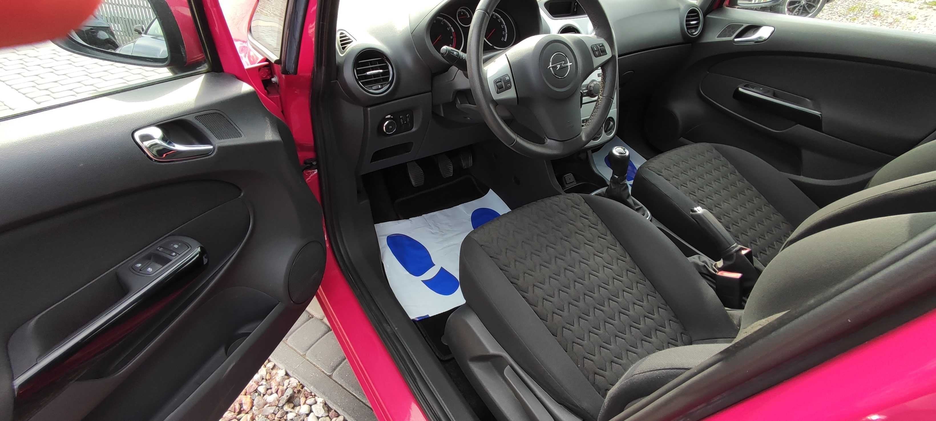 Opel Corsa 1,4 benzyna