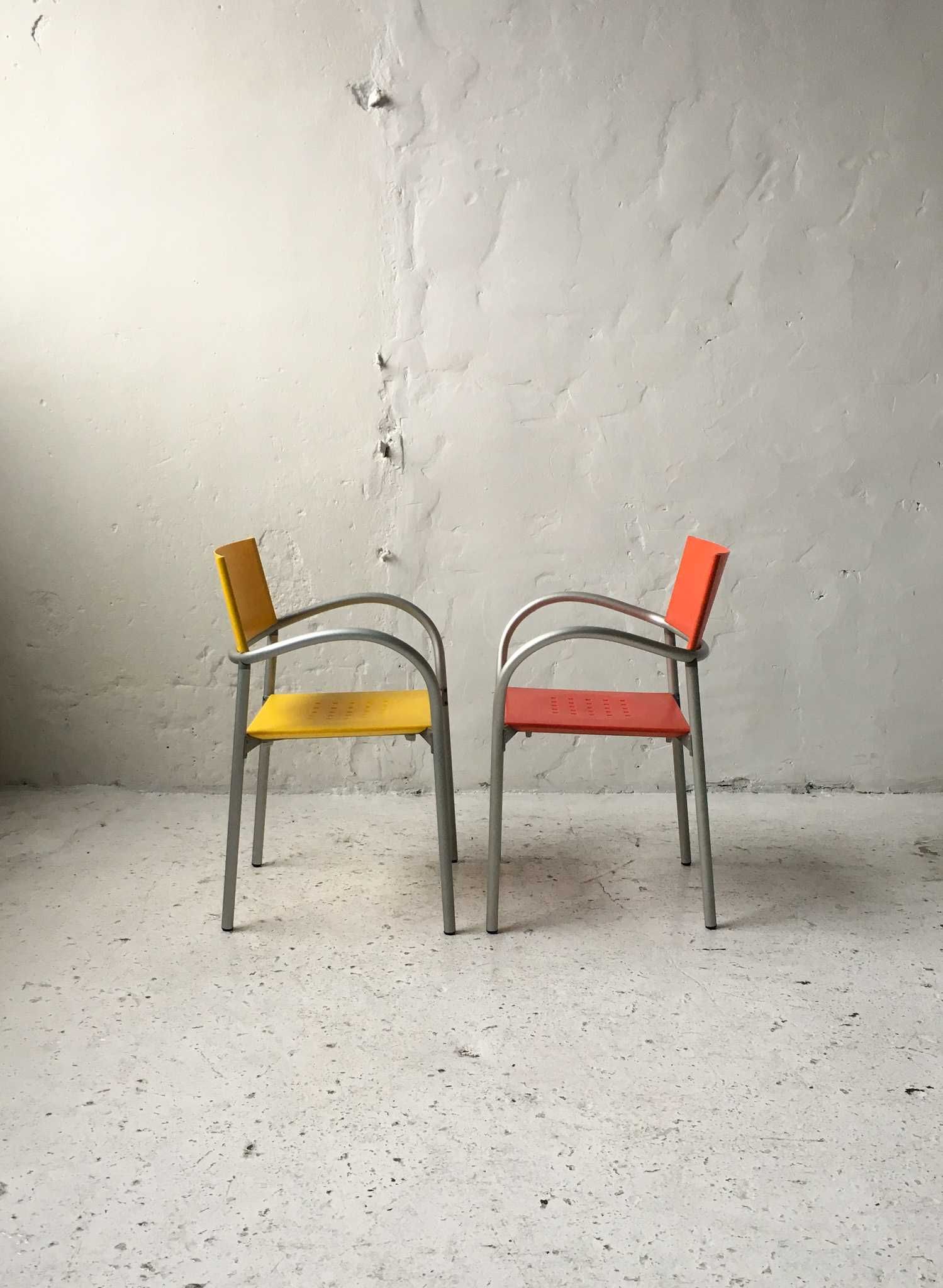 Włoskie krzesła Segis Carlo Bartoli lata 90 vintage design