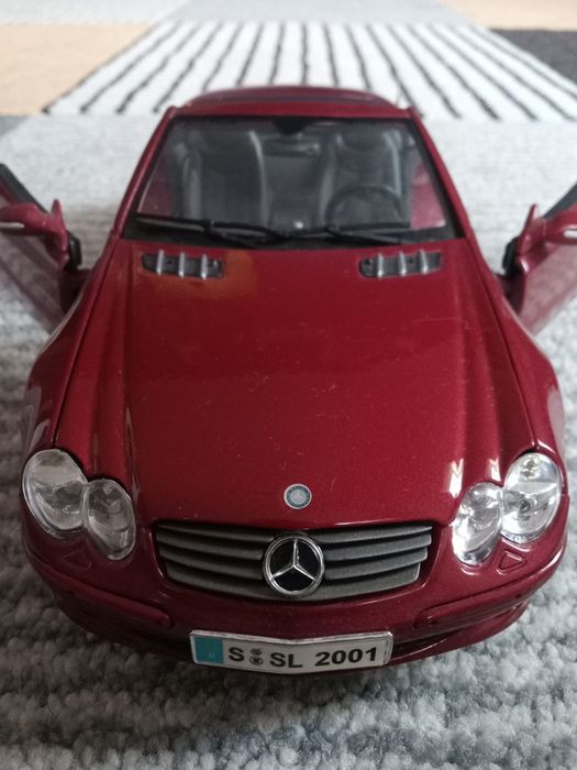 Mercedes SL R230 1:18
