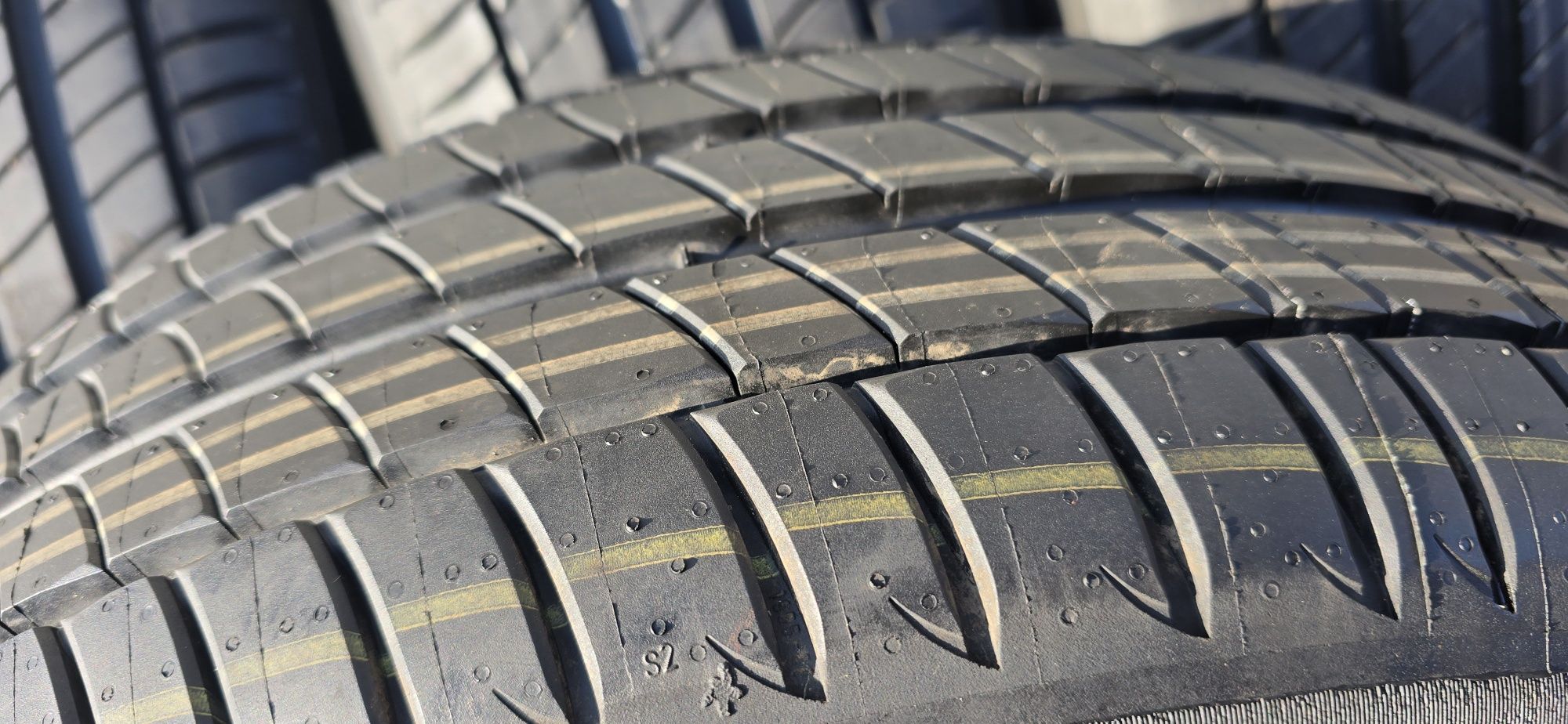 4x 205 55 R19 97V Michelin Primacy 3 S1