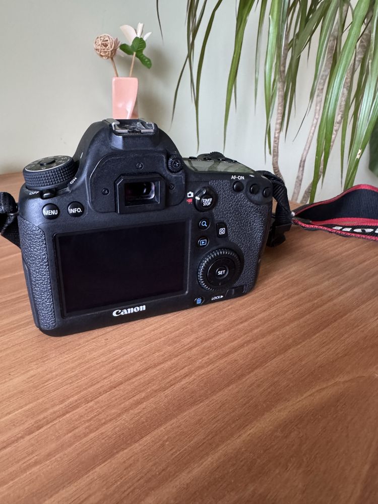 Продам фотоапарат Canon EOS 6 D