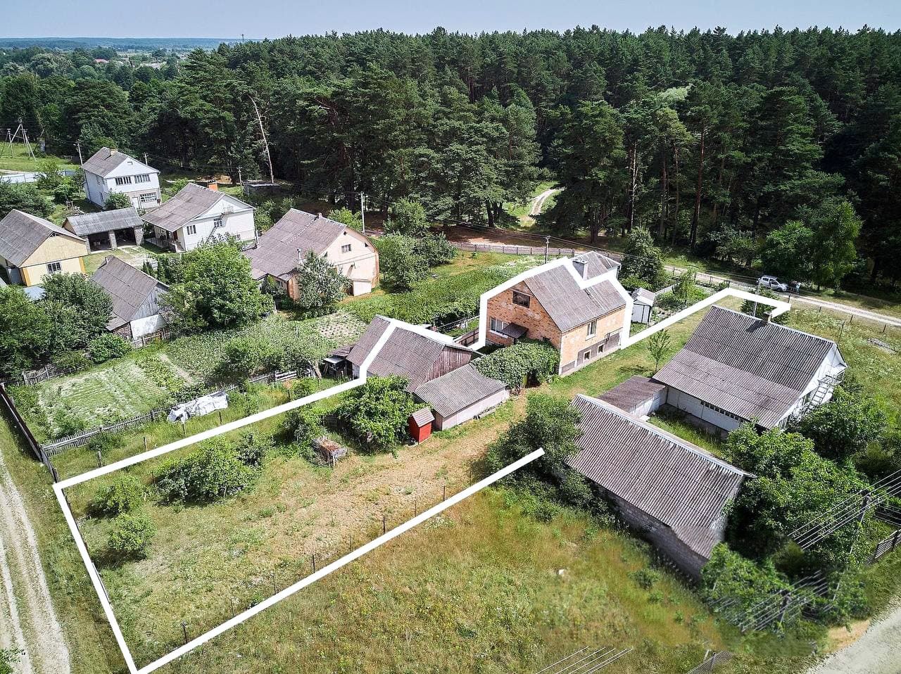 Продам цегляний  будинок зі всіма зручностями