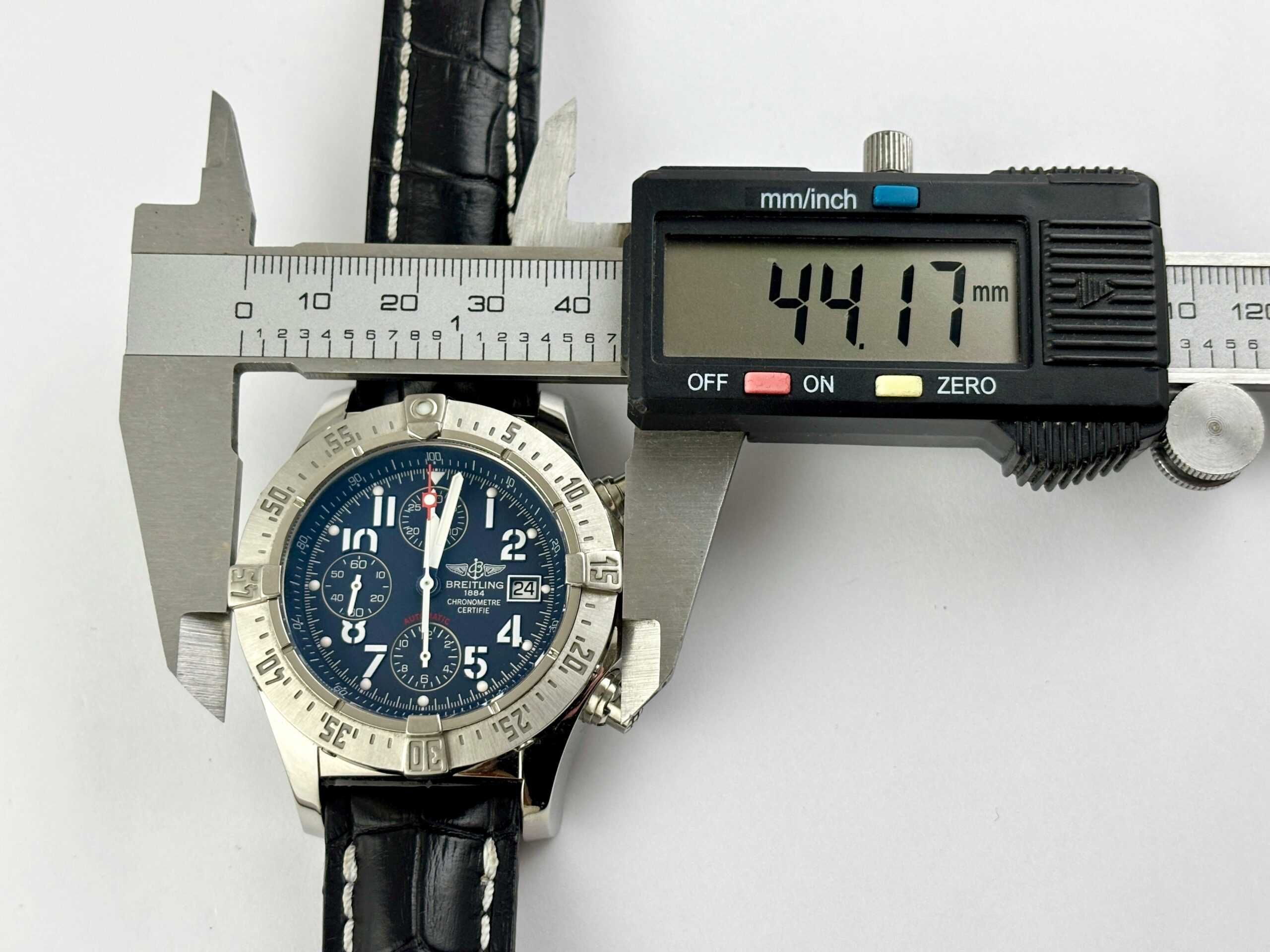 часы Breitling Chronometer A 13380
