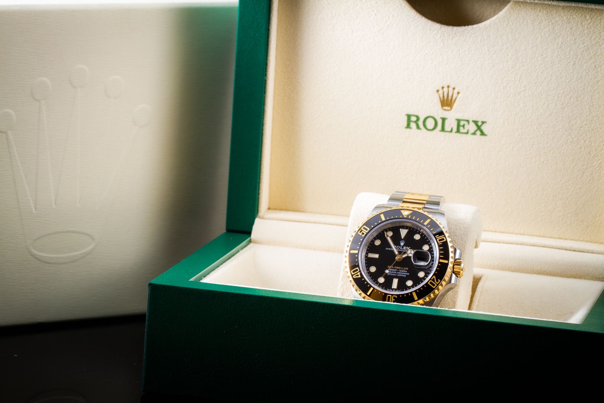 Rolex Sea Dweller 43 z czarną tarczą