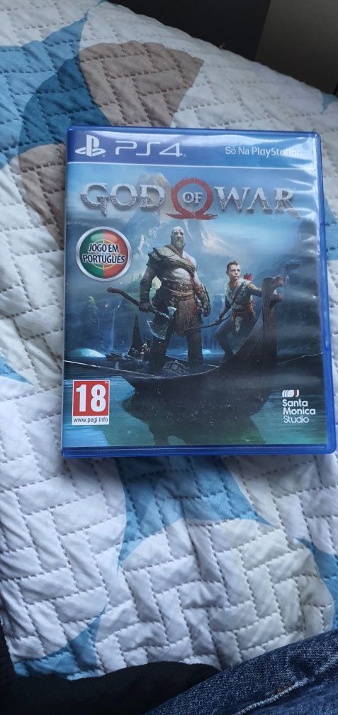 Ps4 Pro 1 Tb muito bom estado