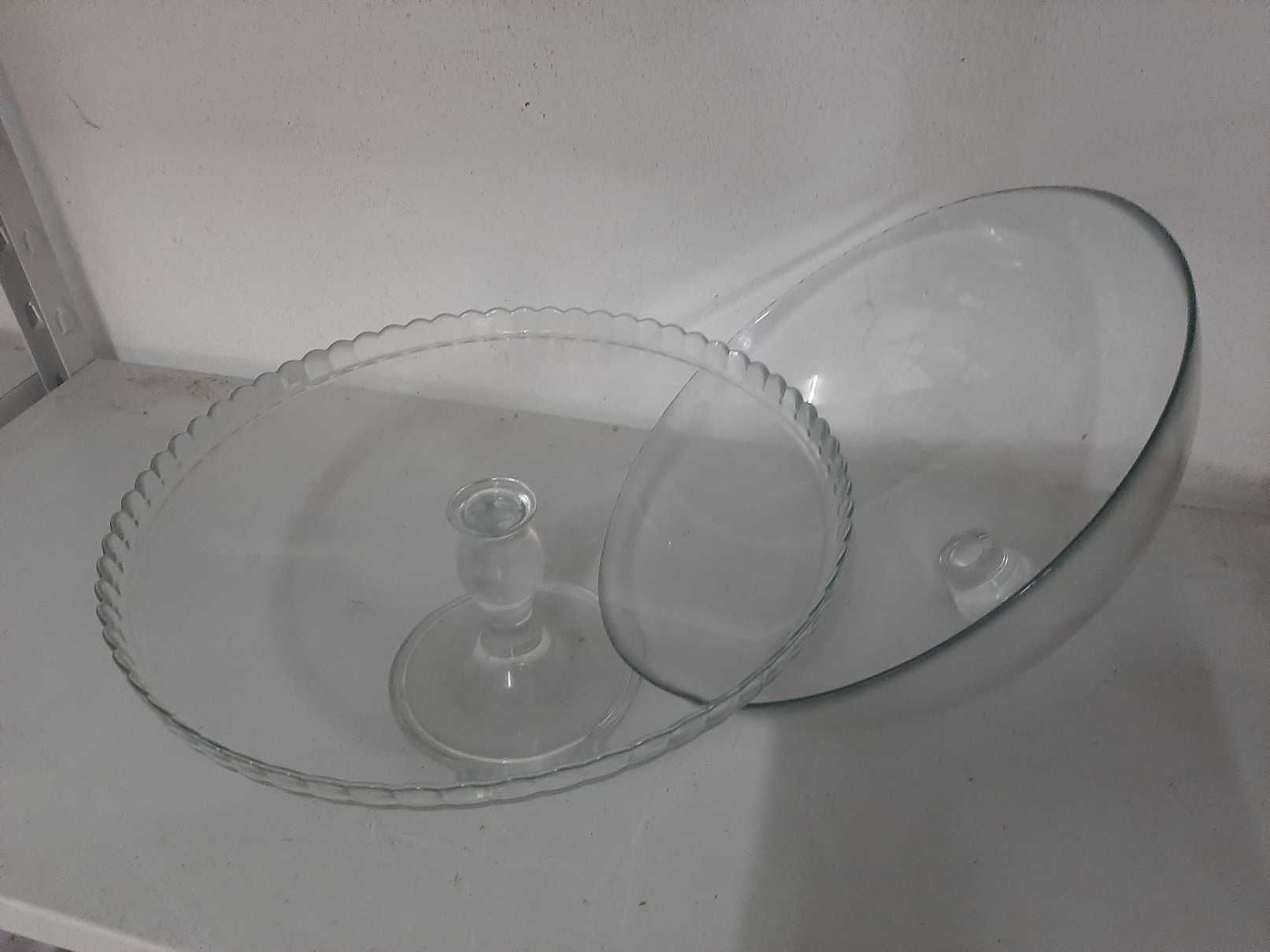 Taça para bolos em vidro com cobertura