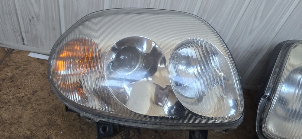 Lampa lewa prawa przód przednia Renault Thalia