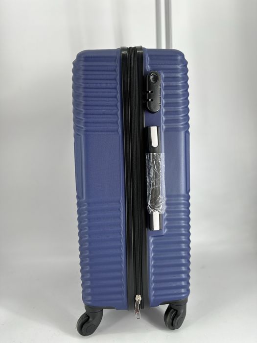 Nowa walizka średnia - Galanteria Matejko