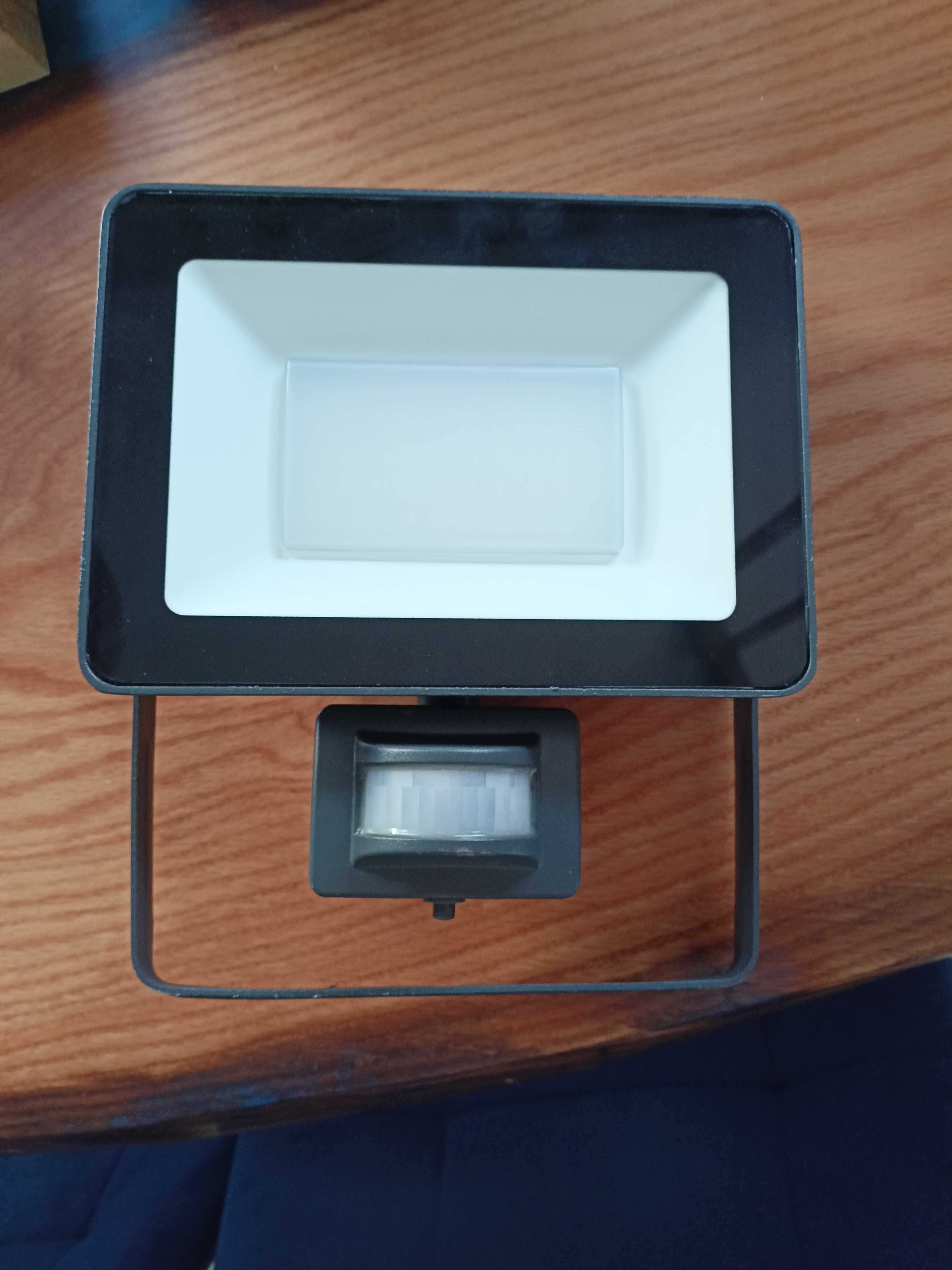 Lampa na zewnątrz