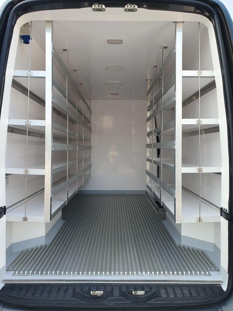 Mercedes Sprinter 188.000 km Cx Isotérmica c/Prateleiras Junho 2015