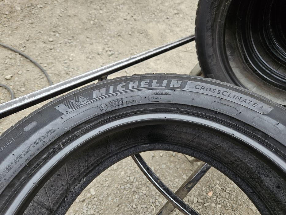Шины БУ 215 50 R 17 Michelin cross climate 2 комплект всесезон
