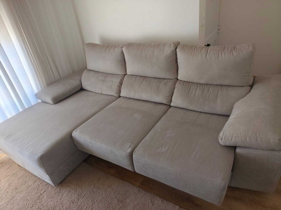 Sofá  premium super confortavel  e com muito pouco uso.