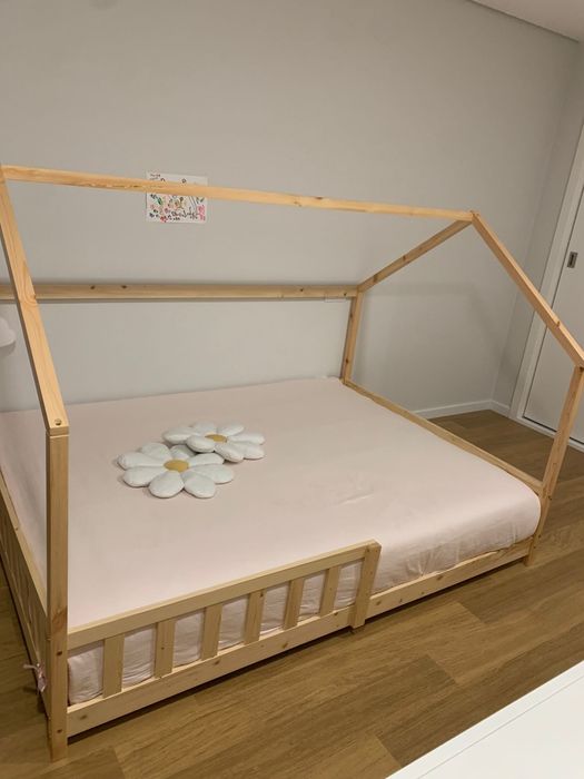 Cama casinha 140x200