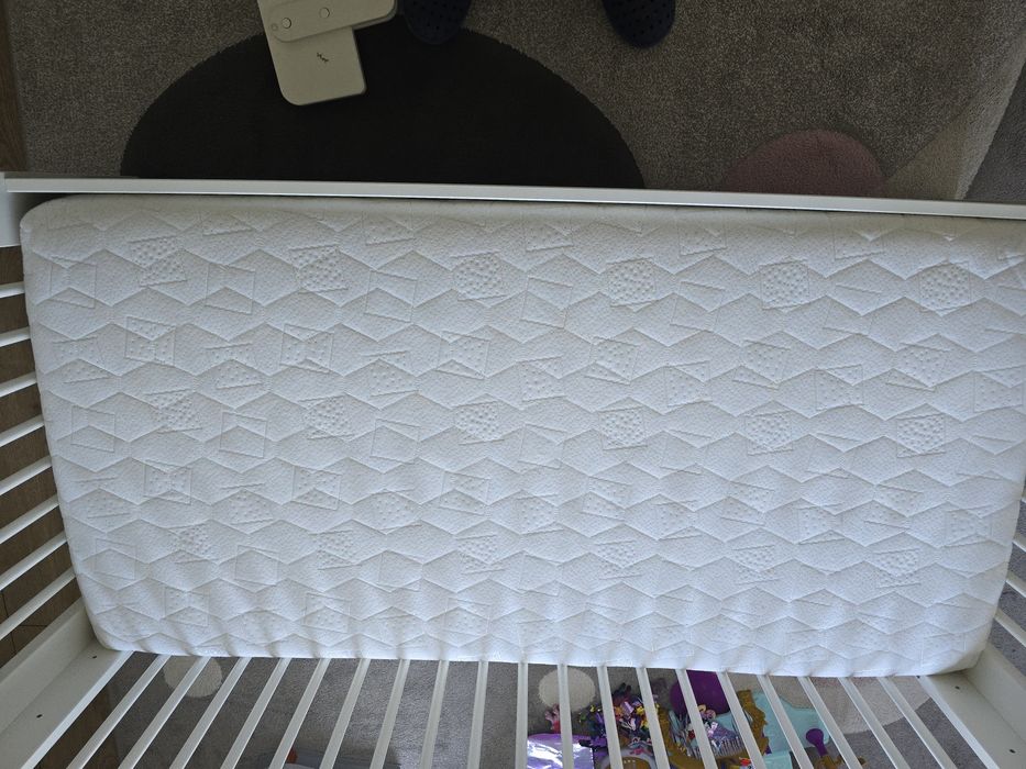 Pinio Łóżeczko-tapczanik 140x70 Łóżko i materac