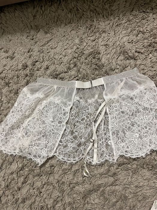 Продам спідницю +ліф+прикраси на ніжки