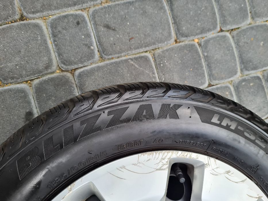 Opony Bridgestone Blizzak LM32 - 185/60/15