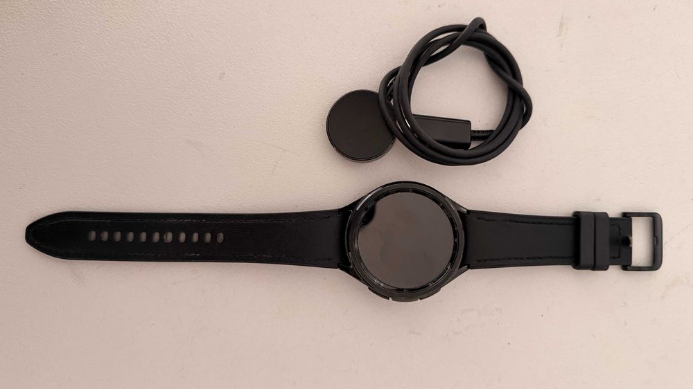 Samsung Galaxy Watch – Preto – Excelente estado – Bracelete de cabedal